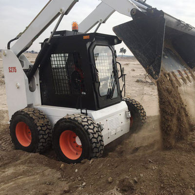275F 55KW 0,7 Ton Compact Skid Steer Loader 0,53M3 Met Power Transmission System